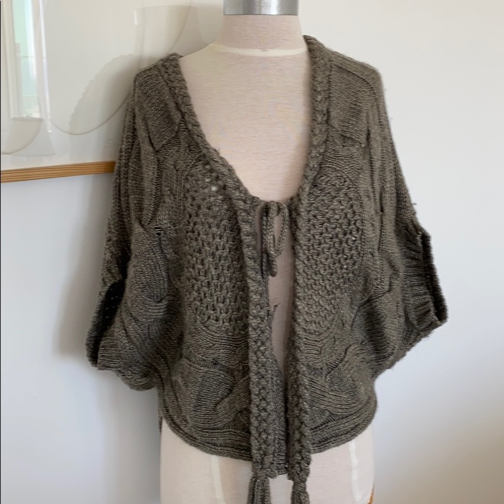 Super cute boho sweater Sz M/L